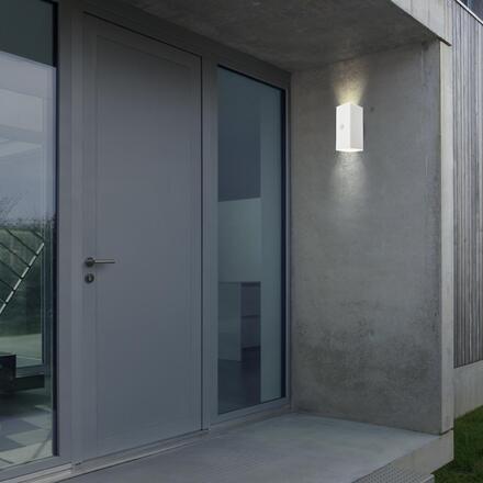 BRILONER Kuni LED venkovní nástěnné svítidlo, pohybové čidlo, soumrakový senzor, nabíjecí 3788016