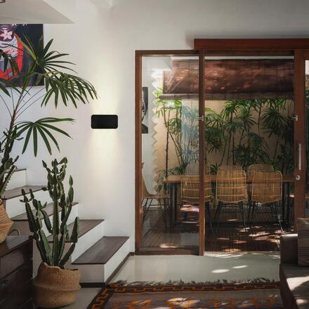 BRILONER LED nabíjecí nástěnné svítidlo 17x9 cm – bezdrátové, stmívatelné, Up/Downlight, dotykový vypínač, černá 3807015