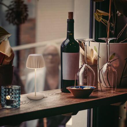 BRILONER Nabíjecí stolní lampa Riffle Mini - 20 cm, 1,5W, 150lm, bezdrátová, LED, stmívatelné, dotykový vypínač, béžová 7552011