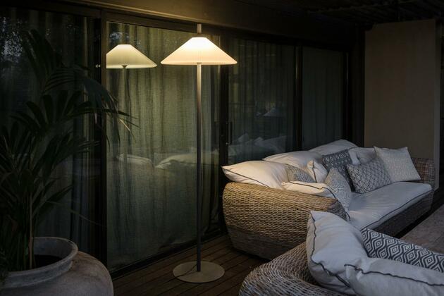 FARO SAIGON šedá/bílá stojací lampa 2M R55