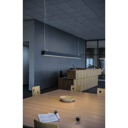 BIG WHITE Q-LINE DALI SINGLE LED závěsné svítidlo, stmívatelné, 1 500 mm, černé 1001309