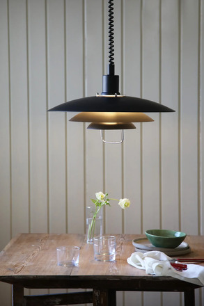 Markslöjd Kirkenes závěsné svítidlo černé