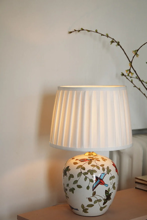 Markslöjd stolní lampa Mansion se vzorem 48 cm