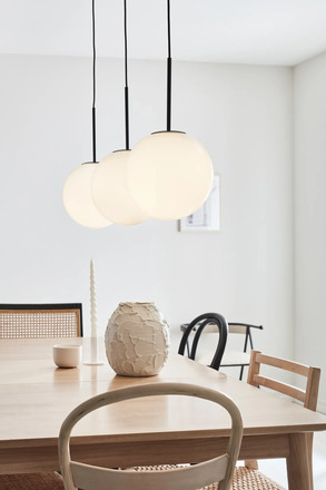 Markslöjd Dione závěsné svítidlo černé