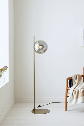 Markslöjd Dione stojací lampa staromosaz