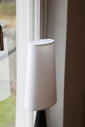 Markslöjd stolní lampa Conus černá