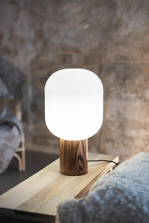 Markslöjd stolní lampa Skene ze dřeva