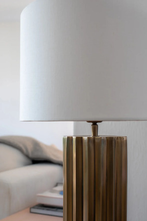 Markslöjd stolní lampa Hashira, starožitná mosaz