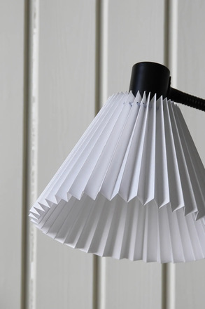 Markslöjd stolní lampa Mira bílá/černá