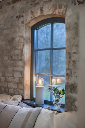 Markslöjd stolní lampa Legna šedá 20 cm