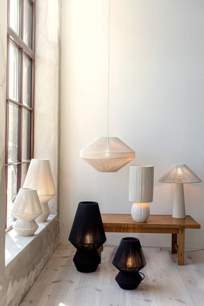 Markslöjd stolní lampa Favoro béžová