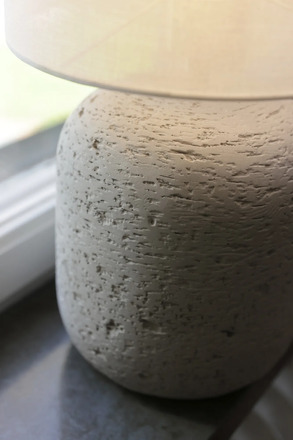 Markslöjd stolní lampa Montagna šedá 45 cm