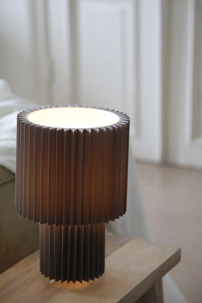 Markslöjd stolní lampa Catis šedá 32 cm