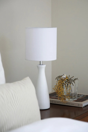 Markslöjd stolní lampa Birillo bílá