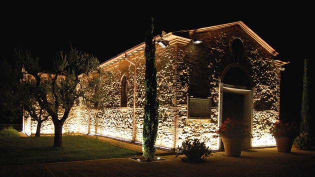 Artemide LED svítidlo LineaLed Adjustable 25 W 24 V 3000K 31° venkovní