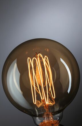 PAULMANN Rustic Shine Standard 230V LED Globe E27 Filament I-Form 4,2W 1800K stmívatelné zlatá