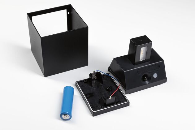 PAULMANN LED nabíjecí nástěnné svítidlo Nyara IP44 3000K 100x100mm 2x1W černá