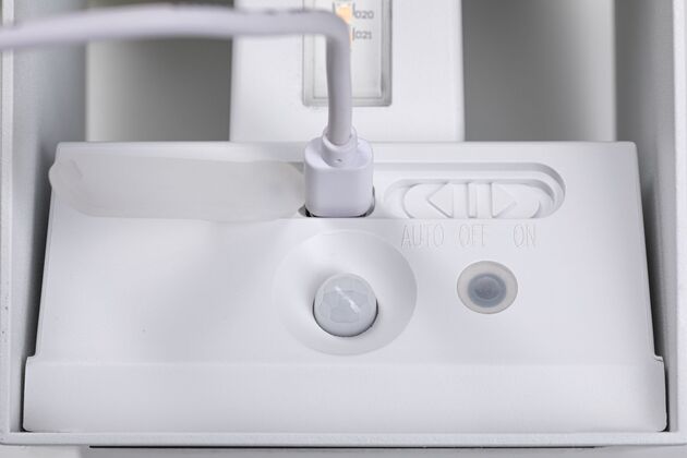 PAULMANN LED nabíjecí nástěnné svítidlo Nyara IP44 3000K 100x100mm 2x1W bílá