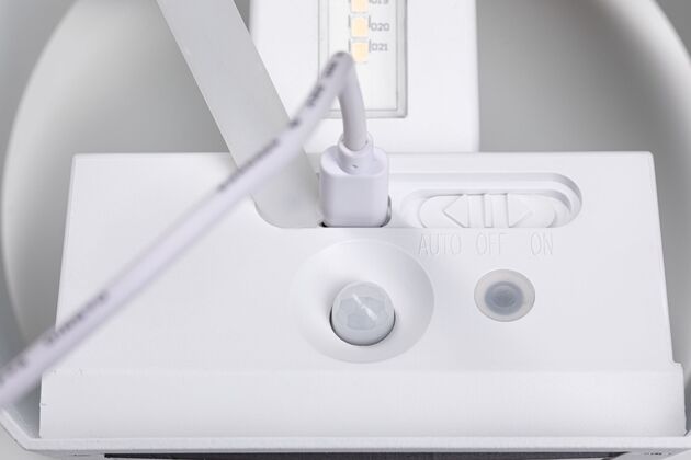 PAULMANN LED nabíjecí nástěnné svítidlo Nyora IP44 3000K 135x120mm 2x1W bílá