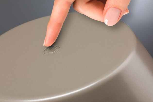 PAULMANN Nabíjecí bateriové svítidlo Lirox IP44 CCT šampaň/černá