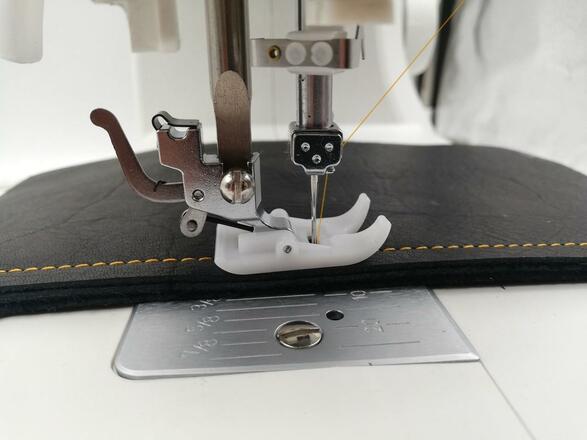 Šicí stroj VERITAS Power Stitch 17