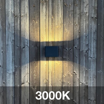 SLC venkovní nástěnné LED svítidlo Shadow se zásuvkami 787lm 2700/3000/4000K stmívatelné černé IP65