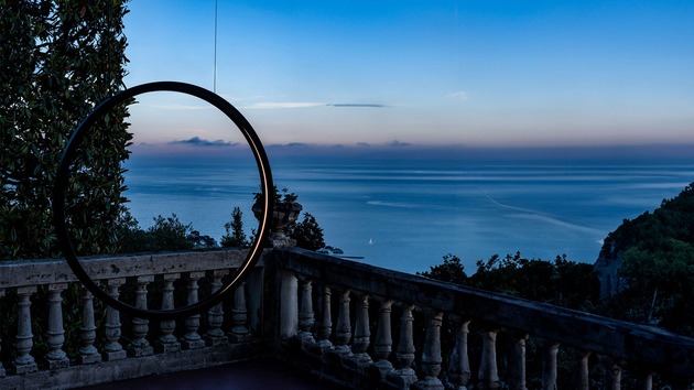 Artemide závěsné svítidlo O Outdoor 43 W 3000K průměr 90 cm