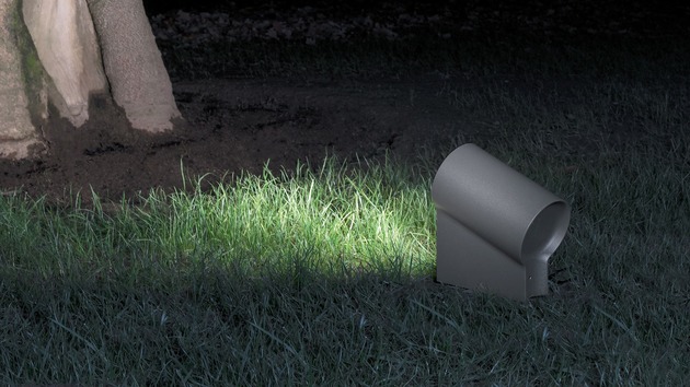 Artemide nástěnné svítidlo Oblique Wall 23 W 3000K antracit