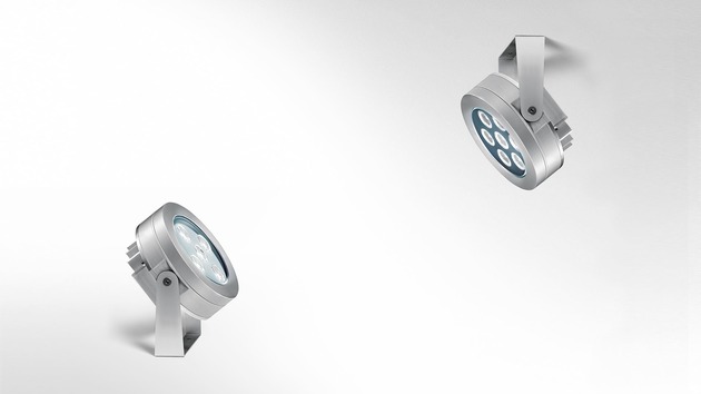Artemide venkovní LED svítidlo Ego 6 Spot 12 W 24V DC 3000K 26°