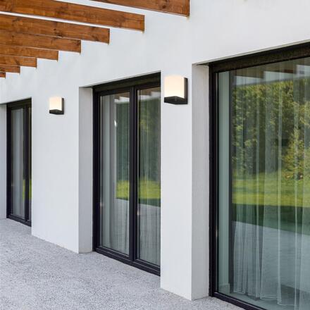 BRILONER TELEFUNKEN LED venkovní nástěnné svítidlo, ochrana proti stříkající vodě, kostka, teplá bílá, černá 322105TF