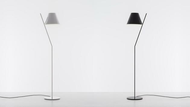 Artemide La Petite stojací lampa - černá 1753030A