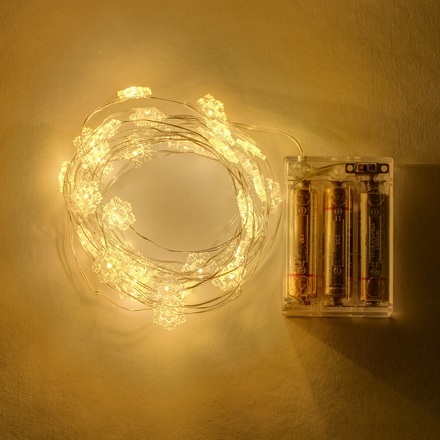 DecoLED LED světelný řetěz na baterie - vločky, teplá bílá, 20 diod, 2,3 m