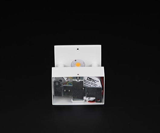 VÝPRODEJ VZORKU Light Impressions KapegoLED nástěnné přisazené svítidlo Crateris I 220-240V AC/50-60Hz 8,80 W 3000 K 545 lm 96 mm bílá 341170