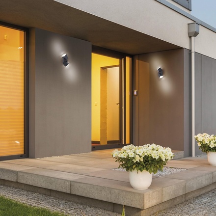 PAUL NEUHAUS LED nástěnné svítidlo v barvě antracitu v jednoduchém designu s krytím IP54 2700K